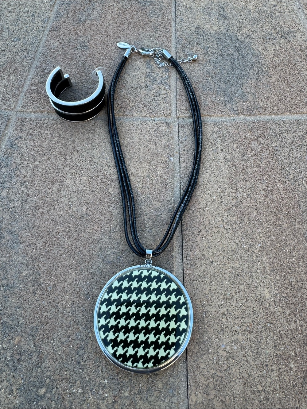 Chicos reversible necklace and earring
